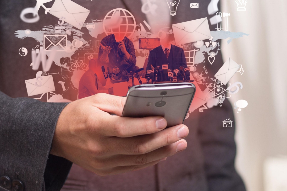 Figure 1: Political influencers and online manipulation.