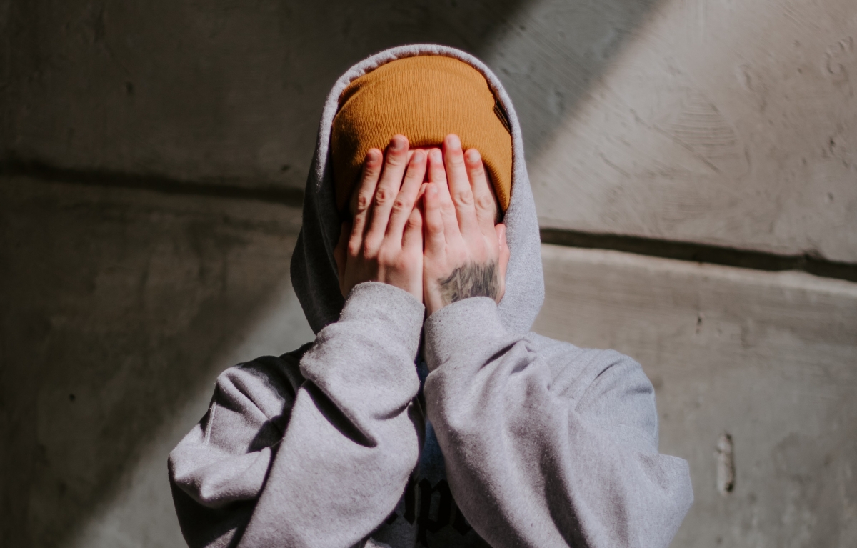 Picture 3. Whether confronted with cringey or simply embarrassing situations, sometimes the only thing that helps is to look away