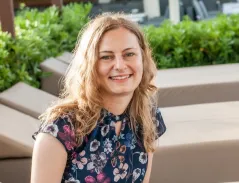 Profile picture for user Stefanie Peykarjou